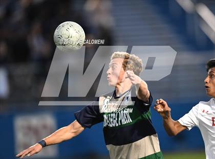 Thumbnail 3 in Lee [Robert E.] vs College Park (UIL 6A Semifinal) photogallery.