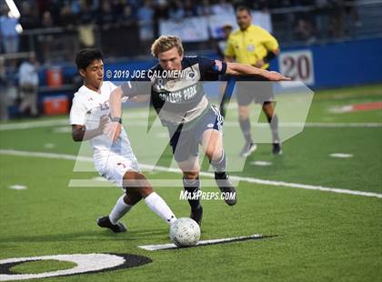 Thumbnail 3 in Lee [Robert E.] vs College Park (UIL 6A Semifinal) photogallery.