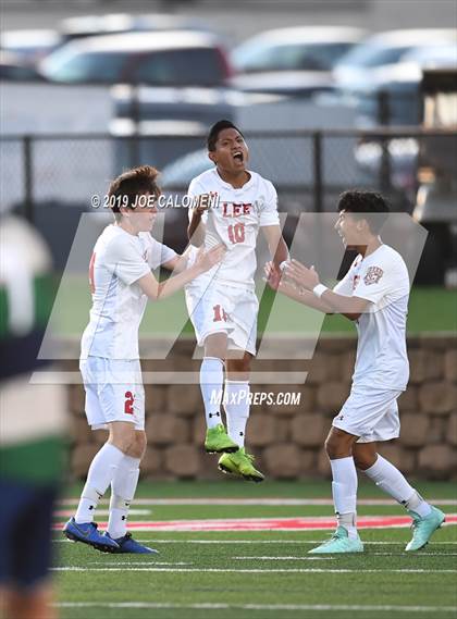 Thumbnail 1 in Lee [Robert E.] vs College Park (UIL 6A Semifinal) photogallery.
