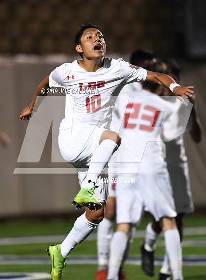 Thumbnail 3 in Lee [Robert E.] vs College Park (UIL 6A Semifinal) photogallery.