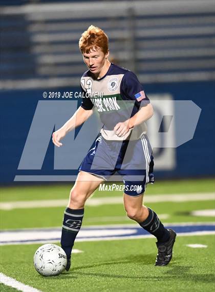 Thumbnail 3 in Lee [Robert E.] vs College Park (UIL 6A Semifinal) photogallery.