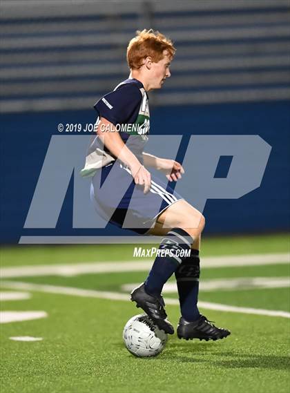 Thumbnail 2 in Lee [Robert E.] vs College Park (UIL 6A Semifinal) photogallery.