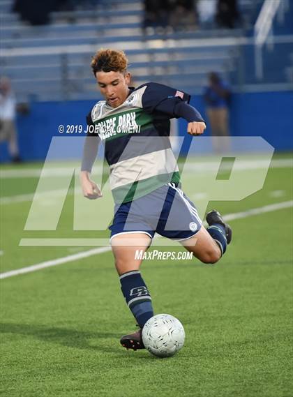 Thumbnail 3 in Lee [Robert E.] vs College Park (UIL 6A Semifinal) photogallery.