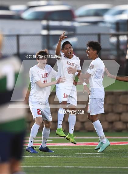 Thumbnail 3 in Lee [Robert E.] vs College Park (UIL 6A Semifinal) photogallery.