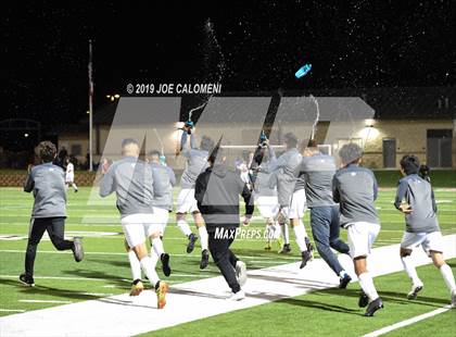 Thumbnail 1 in Lee [Robert E.] vs College Park (UIL 6A Semifinal) photogallery.