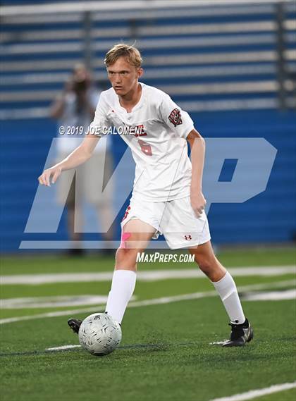 Thumbnail 2 in Lee [Robert E.] vs College Park (UIL 6A Semifinal) photogallery.