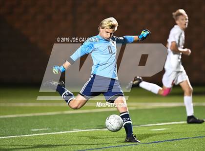 Thumbnail 1 in Lee [Robert E.] vs College Park (UIL 6A Semifinal) photogallery.