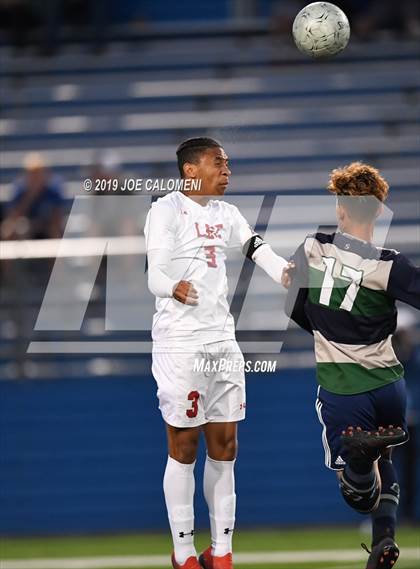 Thumbnail 2 in Lee [Robert E.] vs College Park (UIL 6A Semifinal) photogallery.