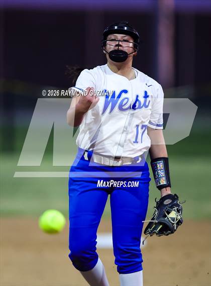 Thumbnail 1 in Fowler @ Sanger West photogallery.