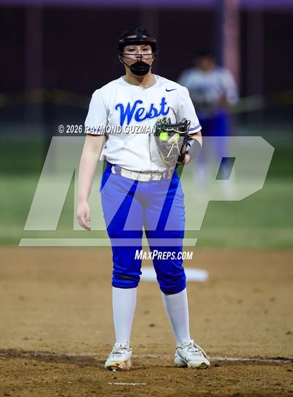 Thumbnail 3 in Fowler @ Sanger West photogallery.