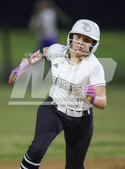 Thumbnail 1 in Fowler @ Sanger West photogallery.