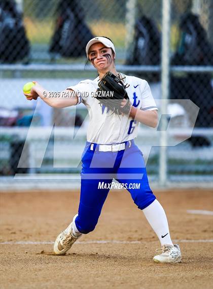 Thumbnail 2 in Fowler @ Sanger West photogallery.