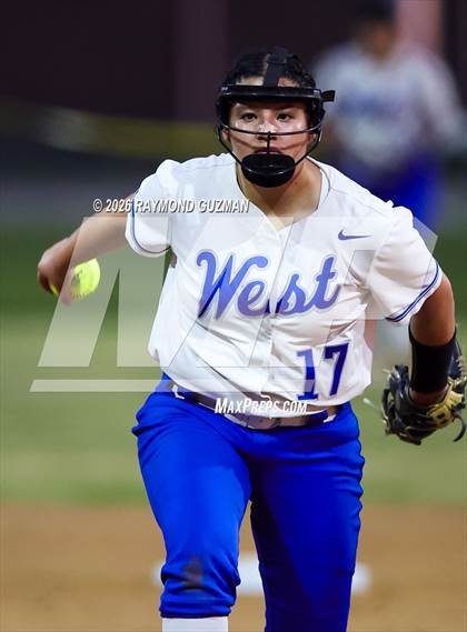 Thumbnail 1 in Fowler @ Sanger West photogallery.