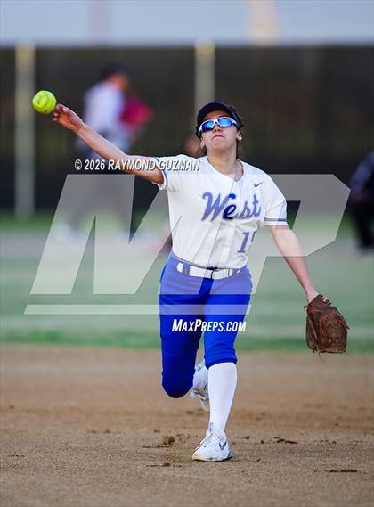 Thumbnail 1 in Fowler @ Sanger West photogallery.