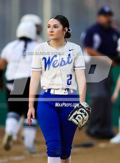 Thumbnail 1 in Fowler @ Sanger West photogallery.