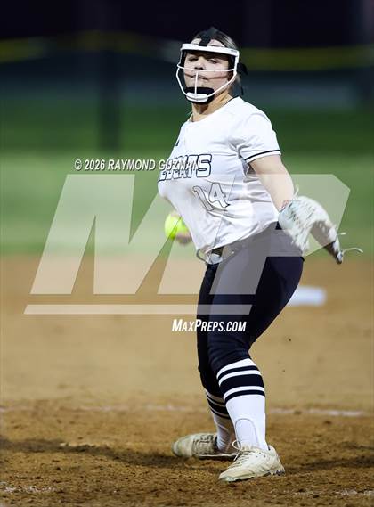 Thumbnail 1 in Fowler @ Sanger West photogallery.