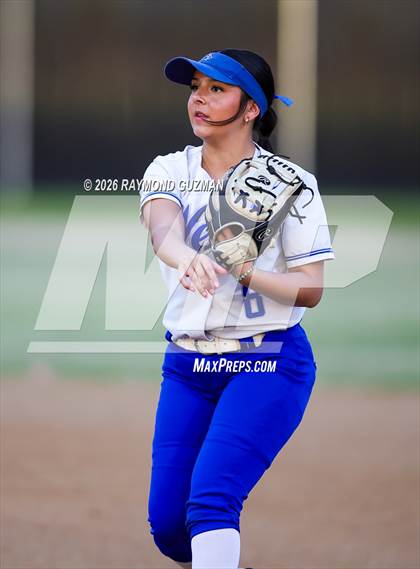 Thumbnail 1 in Fowler @ Sanger West photogallery.