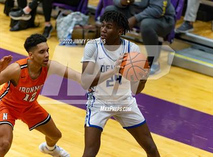 Thumbnail 3 in Normal Community vs. Quincy (IHSA 4A Sectional Finals) photogallery.
