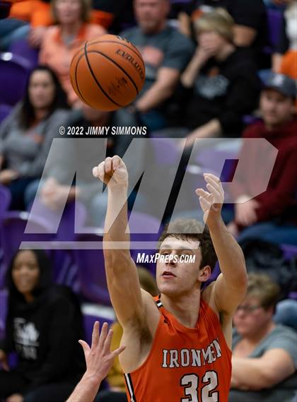 Thumbnail 3 in Normal Community vs. Quincy (IHSA 4A Sectional Finals) photogallery.