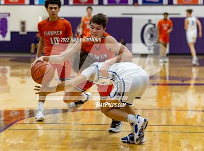 Thumbnail 2 in Normal Community vs. Quincy (IHSA 4A Sectional Finals) photogallery.