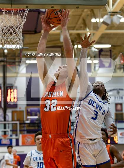 Thumbnail 3 in Normal Community vs. Quincy (IHSA 4A Sectional Finals) photogallery.