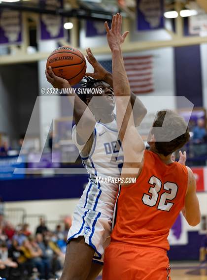 Thumbnail 1 in Normal Community vs. Quincy (IHSA 4A Sectional Finals) photogallery.