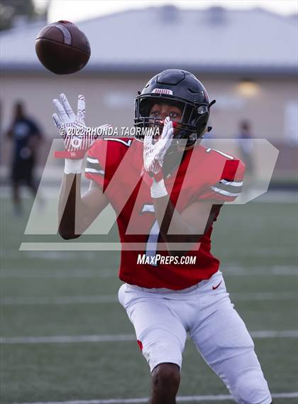 Thumbnail 2 in Terry vs. Lamar Consolidated photogallery.