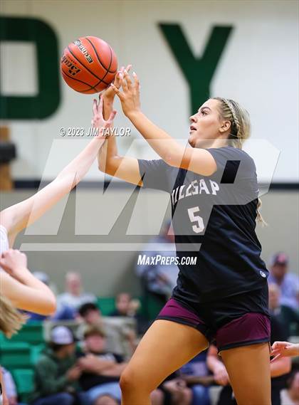 Thumbnail 1 in Santo vs Millsap (Relentless Runnin' Cats Classic) photogallery.