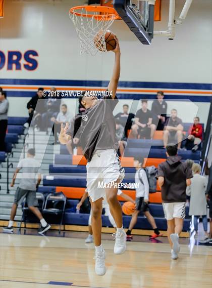 Thumbnail 1 in Crespi vs  Notre Dame (SO) (4th Annual West Valley Thanksgiving Tip-Off Classic) photogallery.