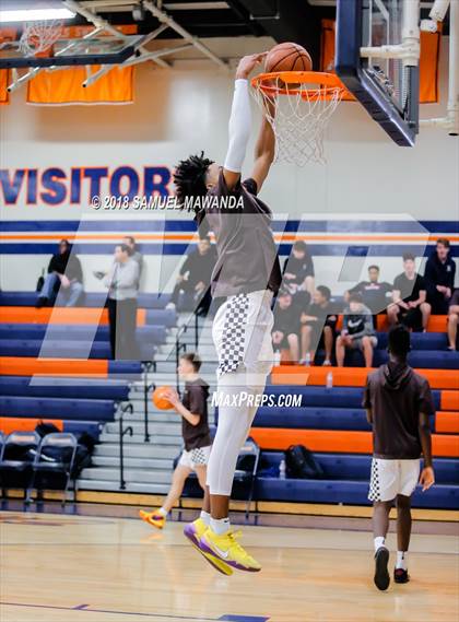 Thumbnail 3 in Crespi vs  Notre Dame (SO) (4th Annual West Valley Thanksgiving Tip-Off Classic) photogallery.