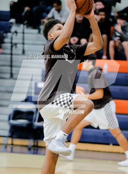 Thumbnail 3 in Crespi vs  Notre Dame (SO) (4th Annual West Valley Thanksgiving Tip-Off Classic) photogallery.