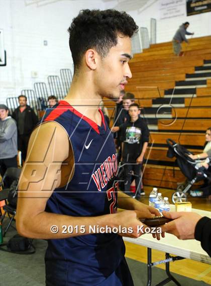 Thumbnail 3 in Harvard-Westlake vs. Viewpoint (Joe Frazier Classic) photogallery.