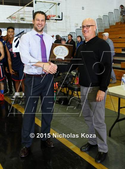 Thumbnail 2 in Harvard-Westlake vs. Viewpoint (Joe Frazier Classic) photogallery.