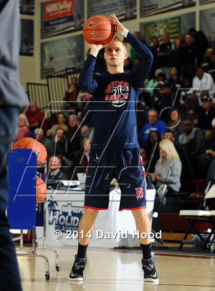 Thumbnail 1 in 2014 MaxPreps Holiday Classic 3-Point Contest (Boys) photogallery.