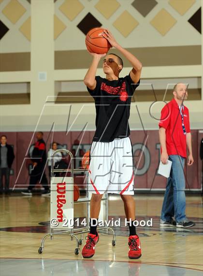 Thumbnail 1 in 2014 MaxPreps Holiday Classic 3-Point Contest (Boys) photogallery.