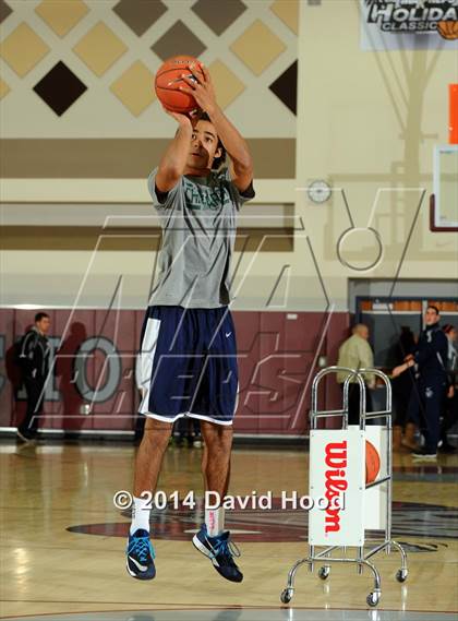 Thumbnail 3 in 2014 MaxPreps Holiday Classic 3-Point Contest (Boys) photogallery.