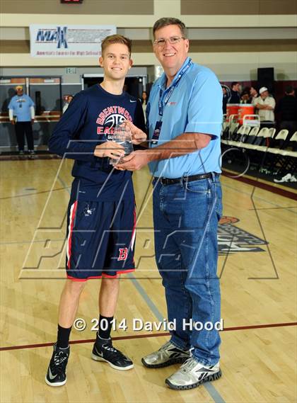 Thumbnail 1 in 2014 MaxPreps Holiday Classic 3-Point Contest (Boys) photogallery.