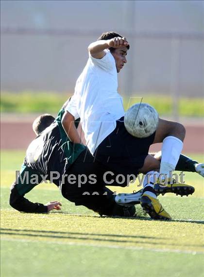 Thumbnail 1 in Canyon @ Saugus photogallery.