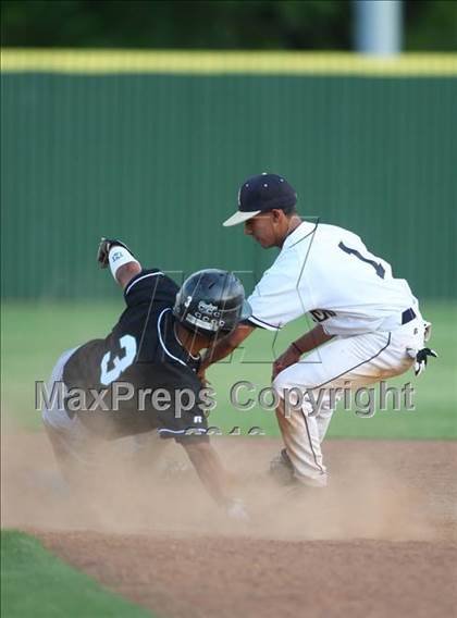 Thumbnail 2 in Connally @ Akins photogallery.
