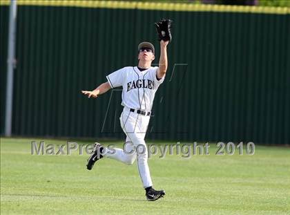 Thumbnail 1 in Connally @ Akins photogallery.