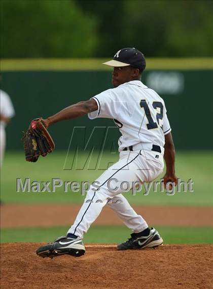 Thumbnail 2 in Connally @ Akins photogallery.
