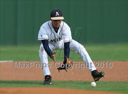 Thumbnail 1 in Connally @ Akins photogallery.