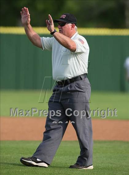 Thumbnail 2 in Connally @ Akins photogallery.