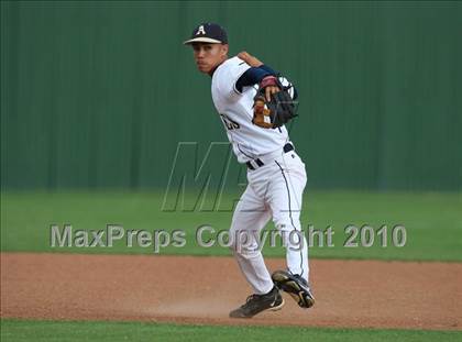 Thumbnail 1 in Connally @ Akins photogallery.