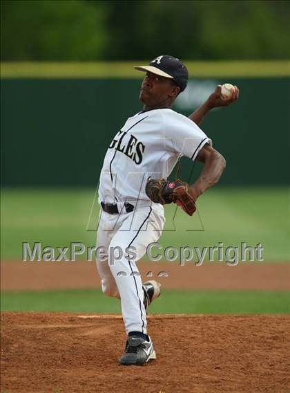 Thumbnail 1 in Connally @ Akins photogallery.