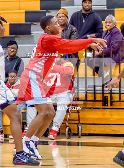 Thumbnail 3 in Shawnee Heights vs Grandview (West Boy's Varsity Tournament) photogallery.