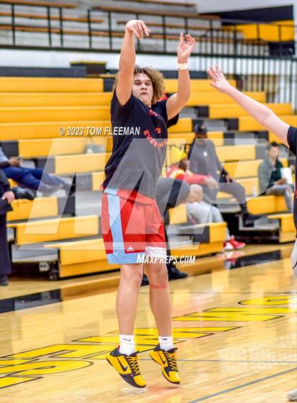 Thumbnail 2 in Shawnee Heights vs Grandview (West Boy's Varsity Tournament) photogallery.
