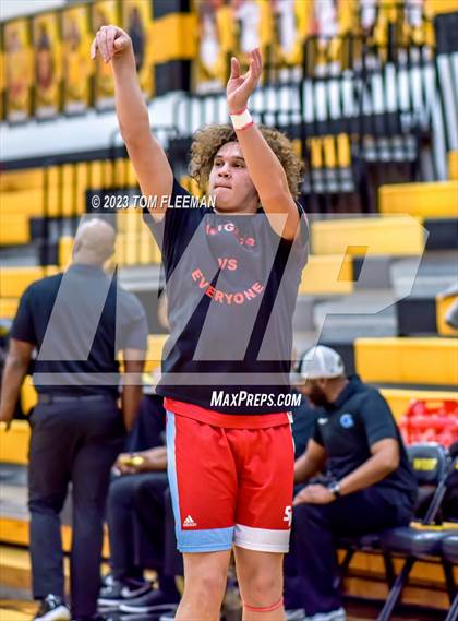 Thumbnail 3 in Shawnee Heights vs Grandview (West Boy's Varsity Tournament) photogallery.
