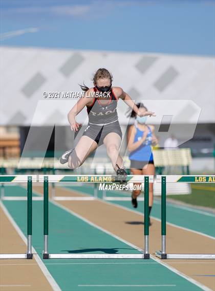 Thumbnail 1 in Los Alamos Track and Field Invitational photogallery.