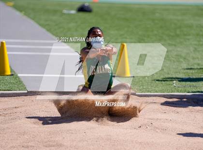 Thumbnail 1 in Los Alamos Track and Field Invitational photogallery.